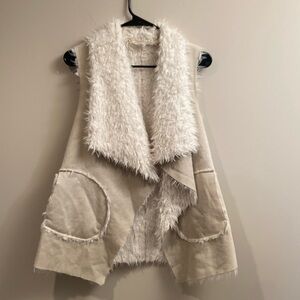 Altar’d State Cream Vest with Pockets